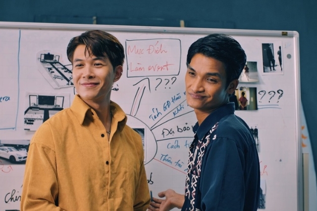 Anh Tú và Mạc Văn Khoa có màn phối hợp ăn ý trong phim 'Siêu lừa gặp siêu lầy'..