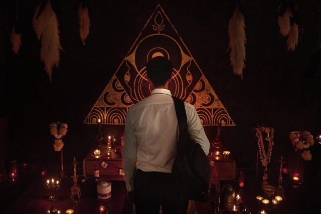 Quay trở lại với Tà chú cấm, tác phẩm này được lấy cảm hứng từ vụ án gây rúng động xứ chùa vàng năm 2004.