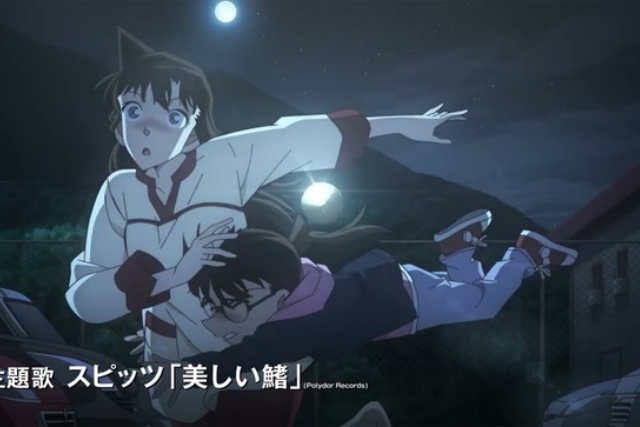 tàu ngầm sắc màu đen